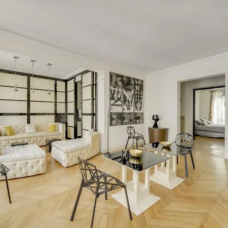 Rue De Luynes In Appartamento Parigi